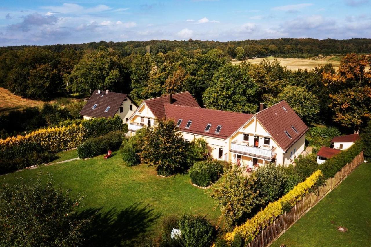 Eulenhof Ruegen Apartment Путбус Екстериор снимка