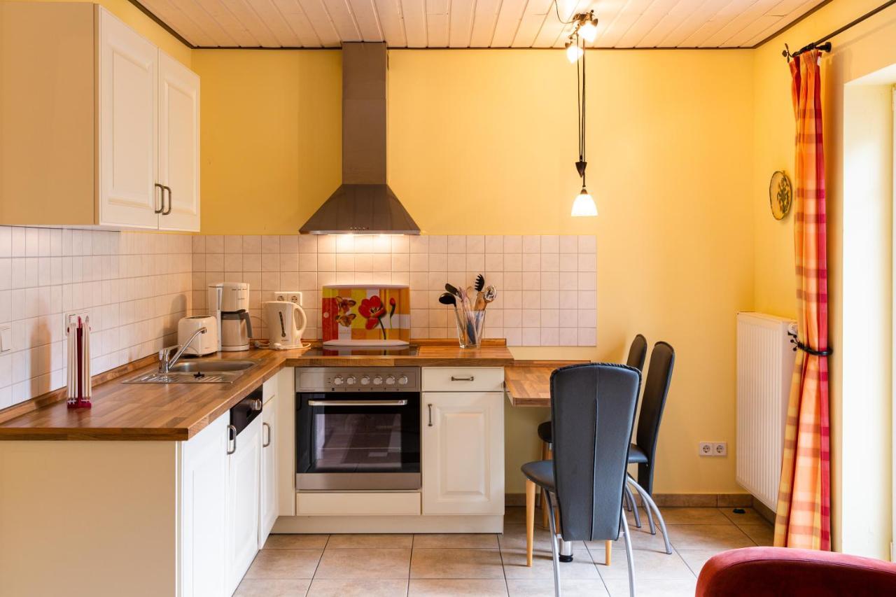 Eulenhof Ruegen Apartment Путбус Екстериор снимка