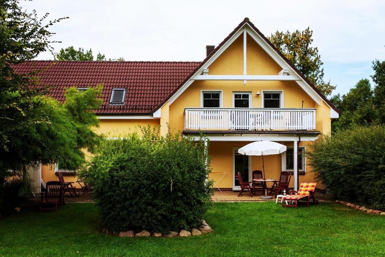 Eulenhof Ruegen Apartment Путбус Екстериор снимка