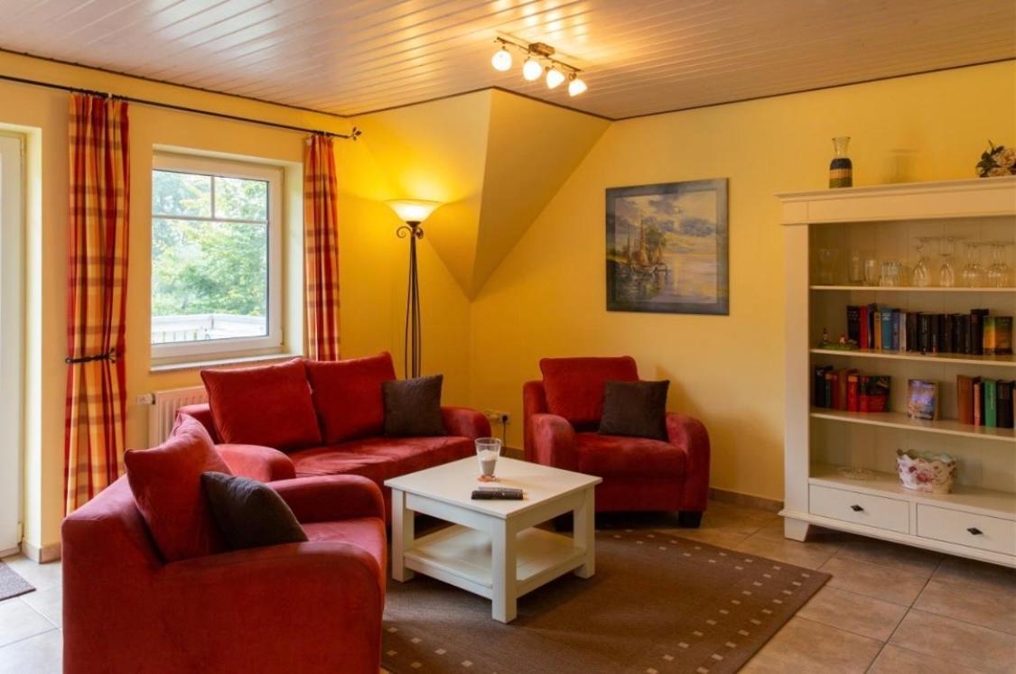 Eulenhof Ruegen Apartment Путбус Екстериор снимка