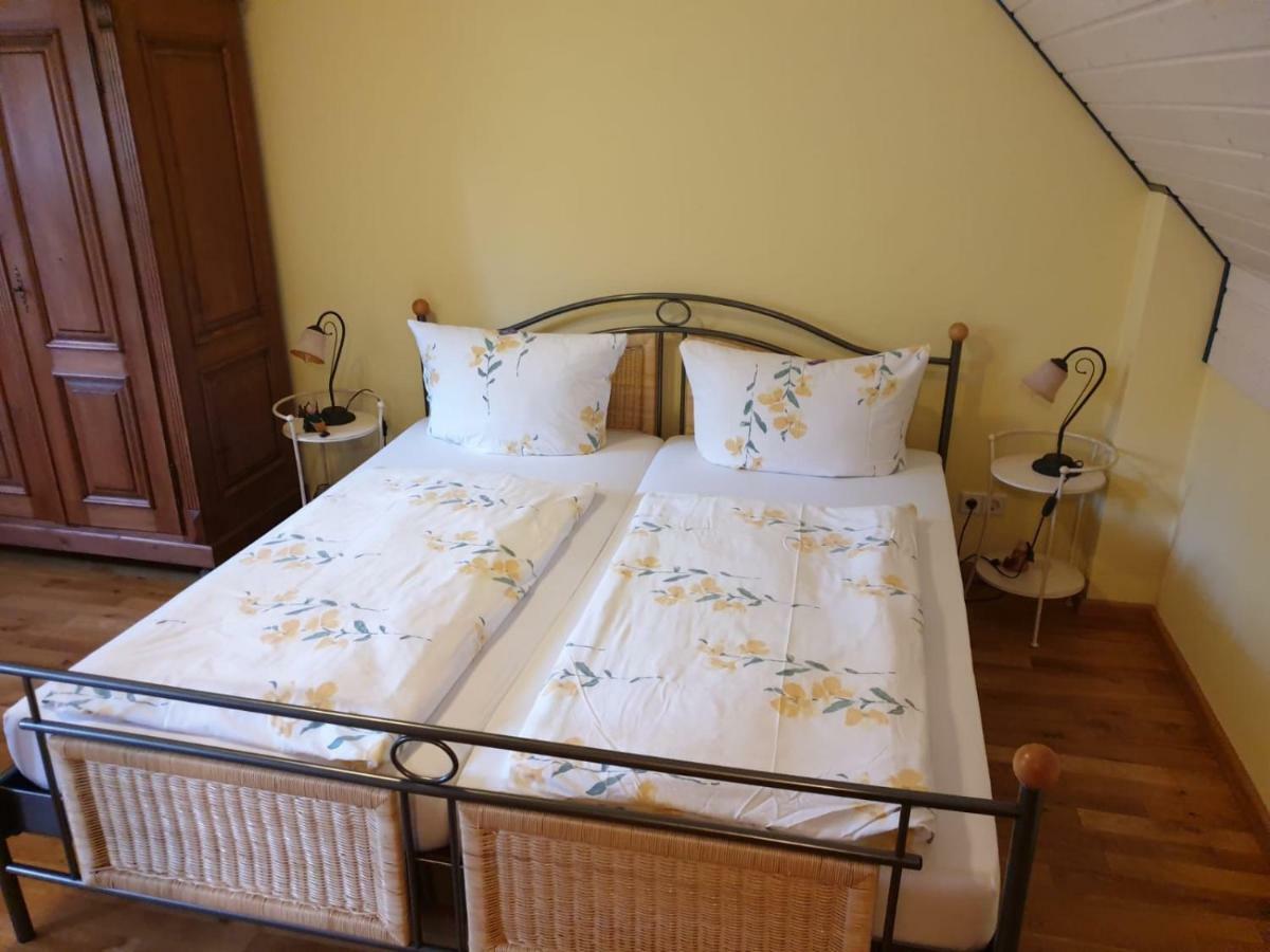 Eulenhof Ruegen Apartment Путбус Екстериор снимка